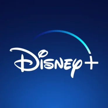 Disney+ streaming interface featuring Disney, Pixar, Marvel, Star Wars, National Geographic, Hulu, and ESPN bundles.